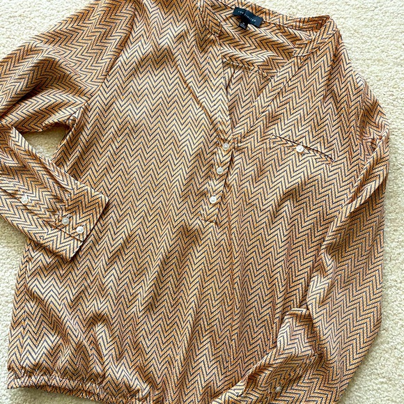 Limited Chevron Top - Picture 1 of 2